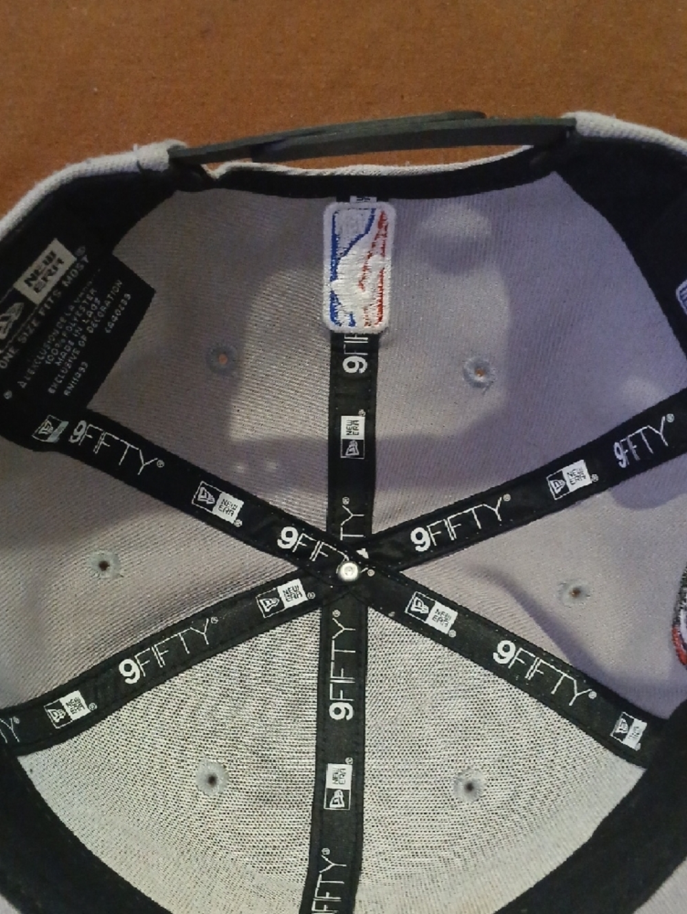 New Era Brooklyn Snapback Hat - Light Gray & Black "City Edition" - Picture 10 of 13